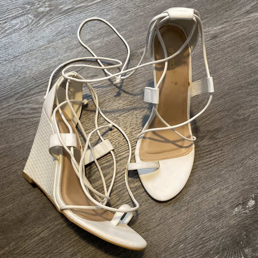 NWOT SHOEDAZZLE "LAKYTA" WOMEN'S WHITE LACE-UP ANKLE WEDGE‎ HEELS SIZE 10